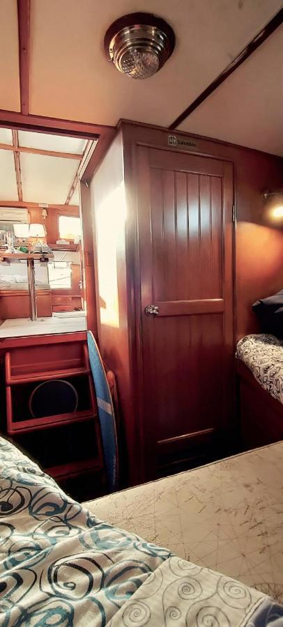 Botel Barco 12 Mts Centro *