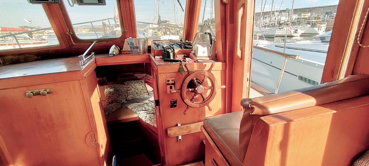 Botel Barco 12 Mts Centro *